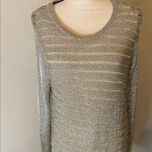 Chico’s gold top